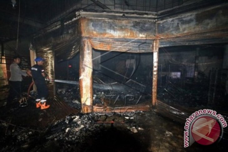 Ambon Plaza Terbakar