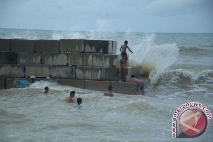 Proyek Tangkis Laut