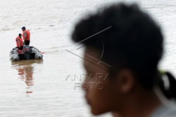 Pencarian Korban Kapal Tenggelam