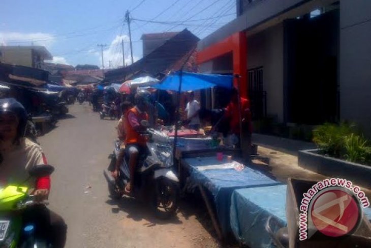 PT Timah Bantu Pedagang Ikan