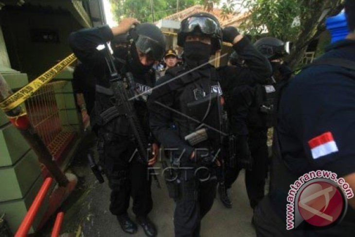 Densus 88 tembak dua terduga teroris di Tambun