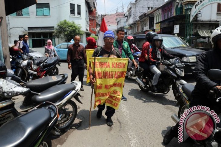 JALAN KAKI MENCARI KEADILAN