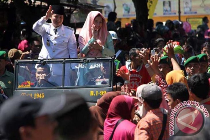  Aksi Wabup Termuda di Hari Pertama Kerja