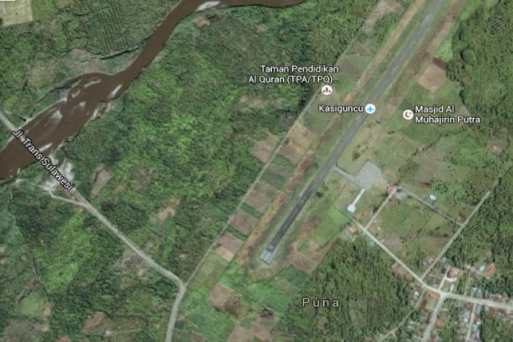Indonesian military helicopter reported crashing in Poso