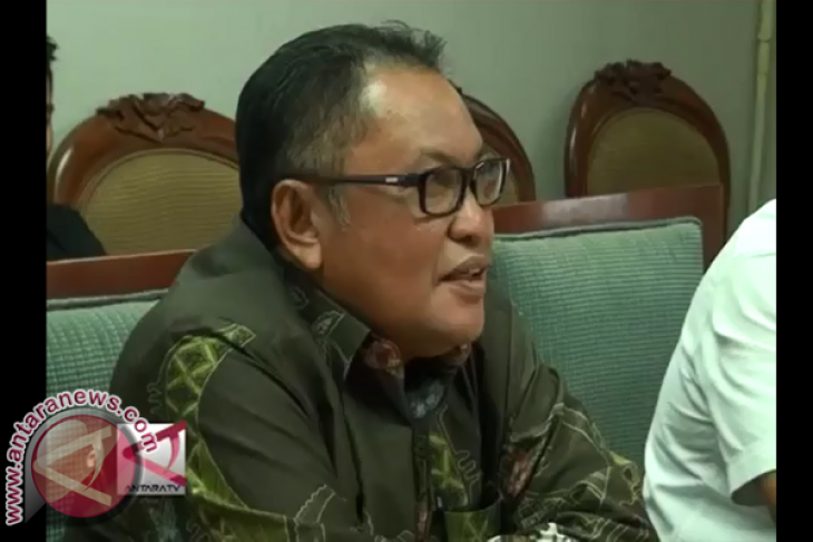 Pemkab Diminta Lanjutkan Pembangunan Jalan Poros