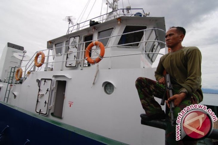 Kapal Perang TNI-AL Kejar Kapal Nelayan Yang Dibajak - ANTARA News ...