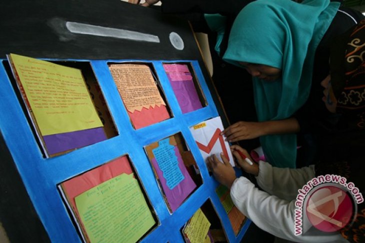 Lomba Mading 3D Pesantren