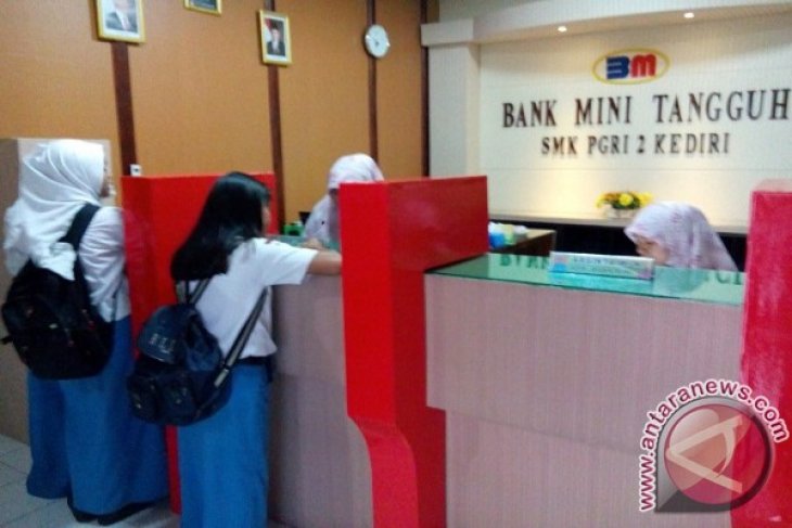 Bank di Sekolah