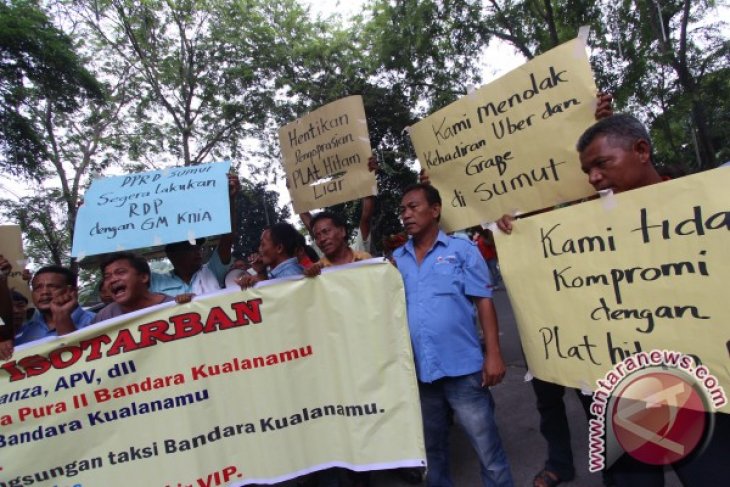 DEMOL TAKSI BANDARA 