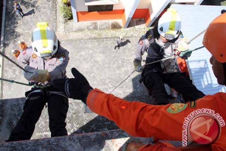 Pelatihan SAR Perempuan