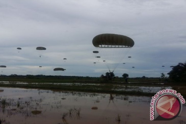 Kopassus Meriahkan Hut Tanah Bumbu Ke 13