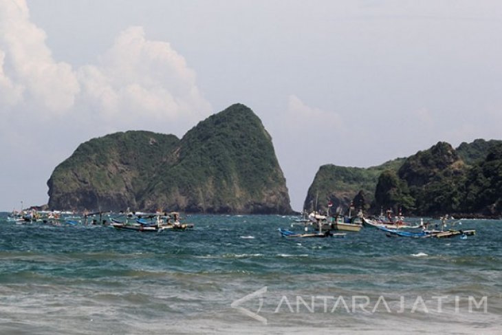 Destinasi Wisata Pantai Mustika