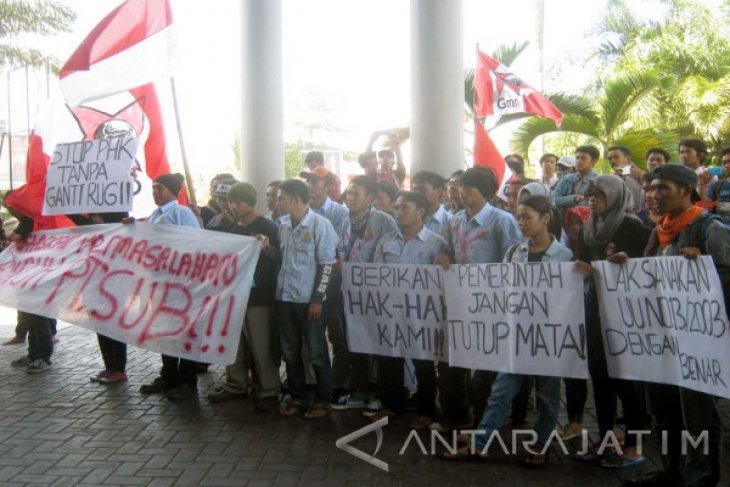 Demo Buruh di Jember