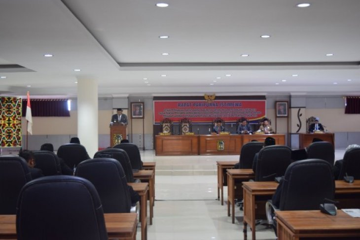 Sidang Paripurna DPRD Sintang