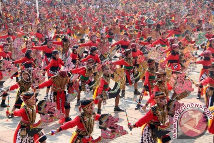 Menari Kolosal Turangga Yaksa