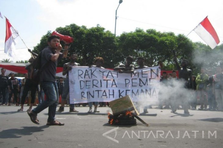 Demo Peringatan Harkitnas