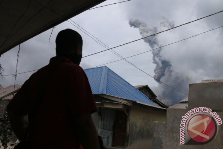 ERUPSI GUNUNG SINABUNG