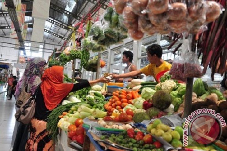 Pemkot Pontianak Sidak Kebutuhan Pokok di Pasar Modern