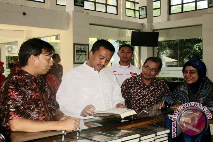 Pawai obor Asian Para Games 2018 berlangsung di Kota Ternate