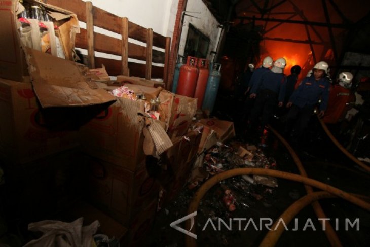 Kebakaran Industri Krupuk Surabaya