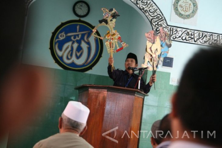 Berdakwah Dengan Wayang di Lapas