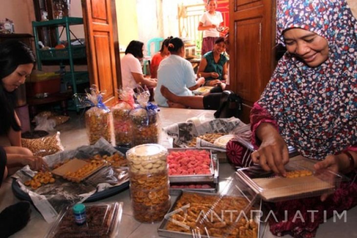 Industri Kue Mantan TKW