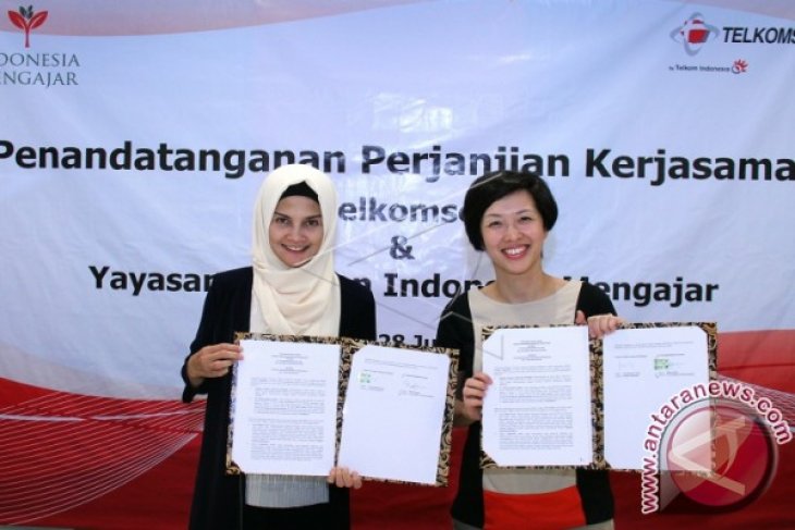 Kerja Sama Telkomsel-Indonesia Mengajar