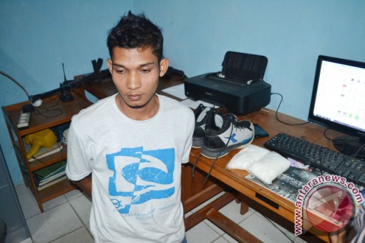 Bawa Paket Sabu, Penumpang Ditangkap di Bandara