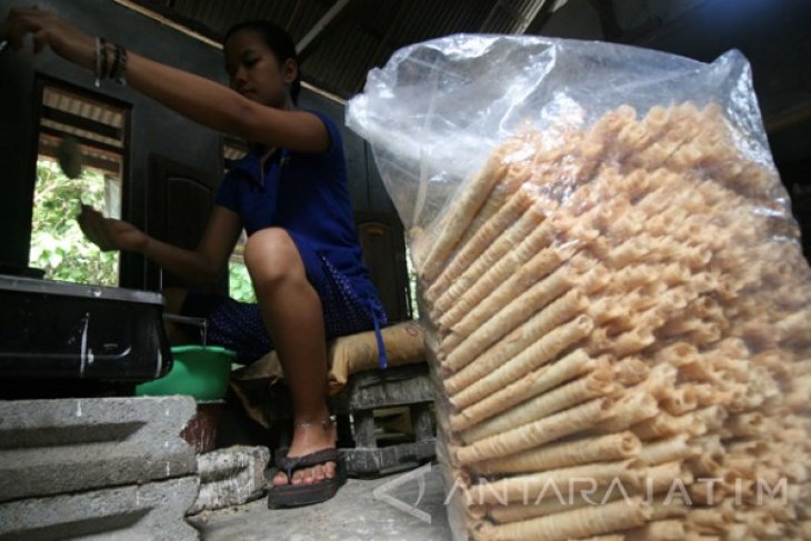 Produksi Opak Gambir Meningkat