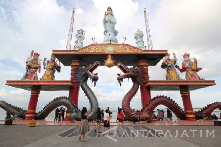 Wisata Klenteng Sanggar Agung