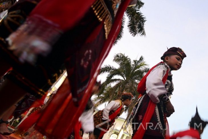 Festival Tari Remo Massal