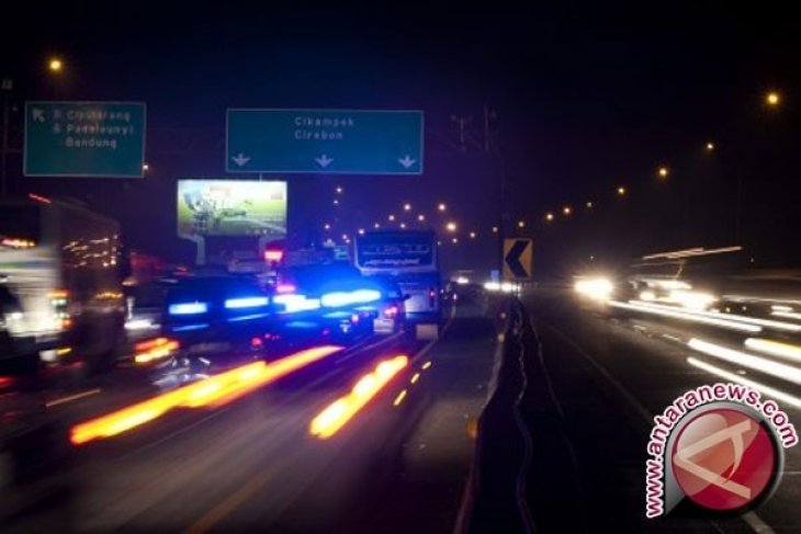 Puncak arus balik Jakarta-Cikampek naik 58,24 persen