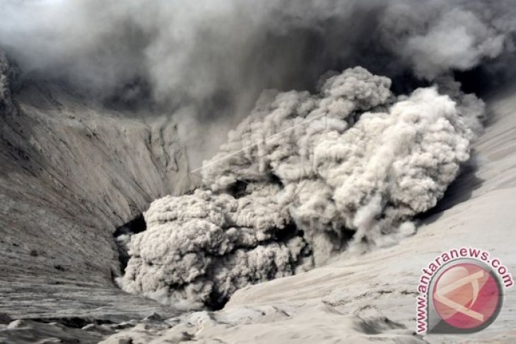 Erupsi Gunung Bromo