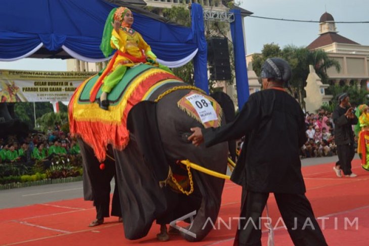 Parade Seni Gajah-gajahan