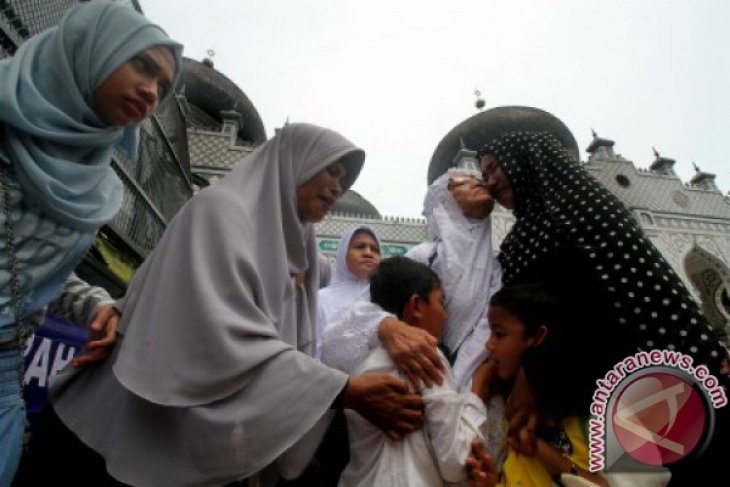 Pemberangkatan Haji Kloter Tiga Embarkasi Aceh