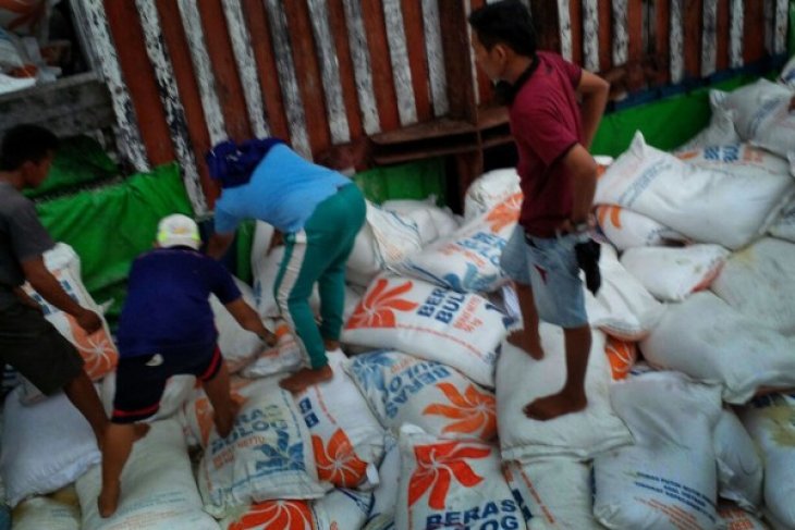 Pembagian Raskin di Kubu Raya Kemungkinan Tertunda