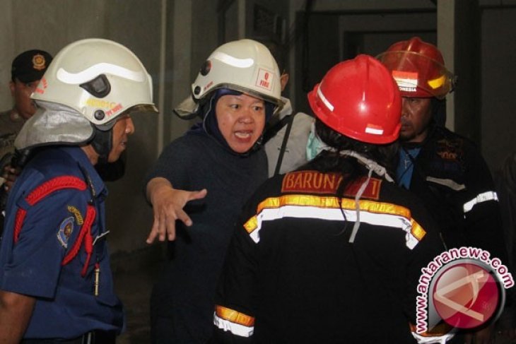 Dua Toko di Bukittinggi Terbakar