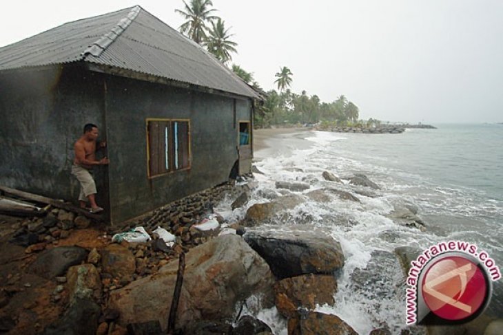 Puluhan Rumah Warga Aceh Selatan Terancam Abrasi
