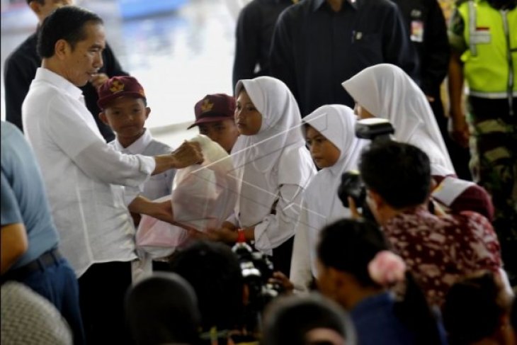 Bantuan Makanan dari Presiden