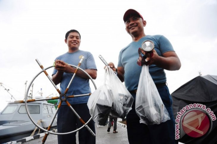 Lantamal Pontianak Tangkap Kapal Malaysia