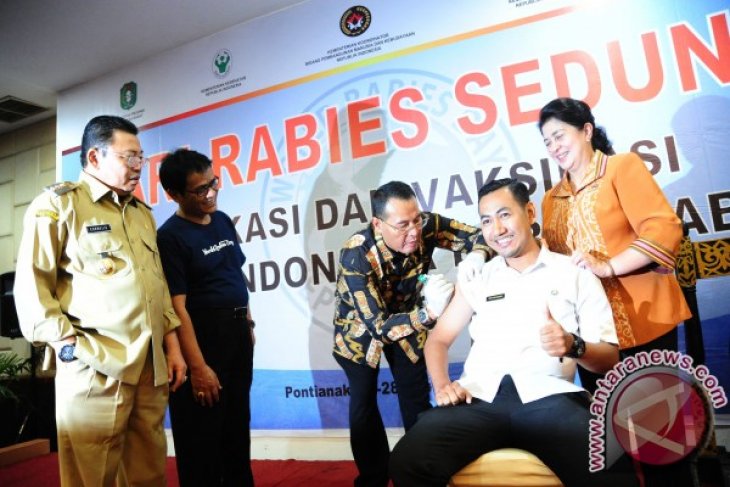Menkes Dorong Produksi Vaksin Rabies