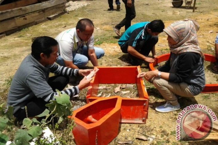 PELATIHAN PEMBUATAN JAMBAN