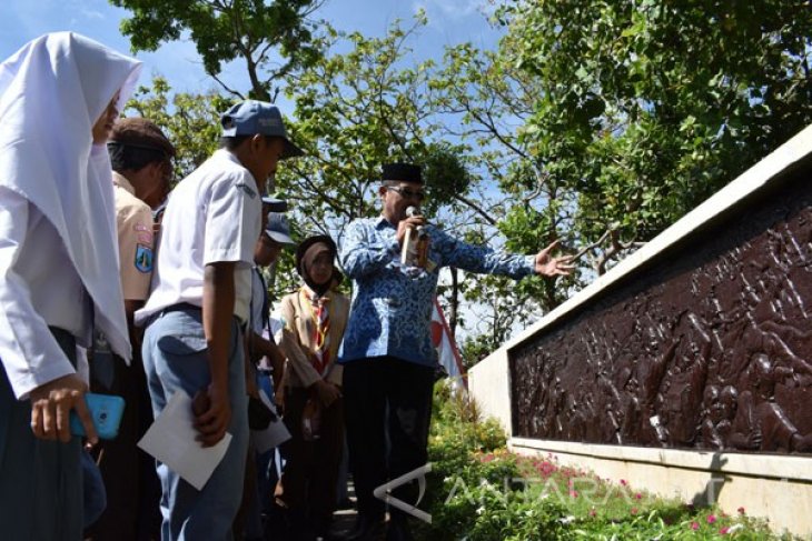 Penjelasan Sejarah Bagi Siswa