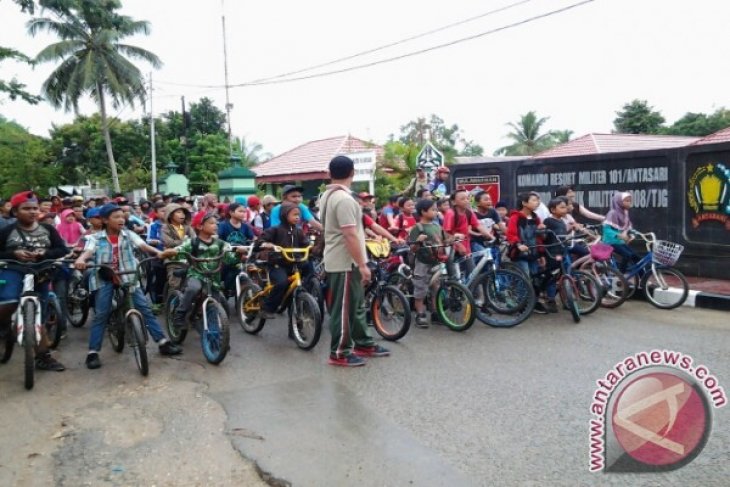 SEPEDA SANTAI HUT TNI KE-71