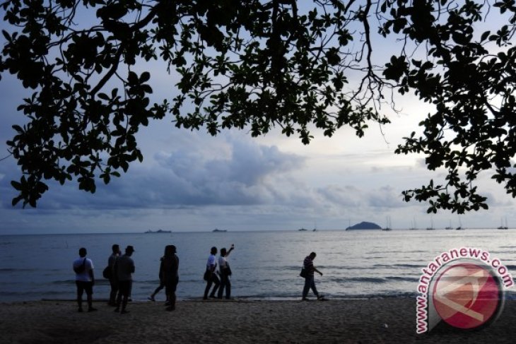 Pesona Pantai Pulau Datok