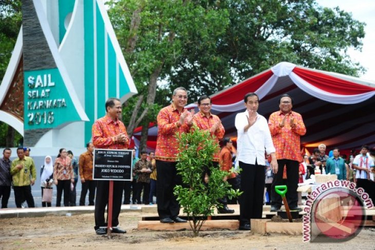 Presiden Joko Widodo Hadiri Sail Karimata