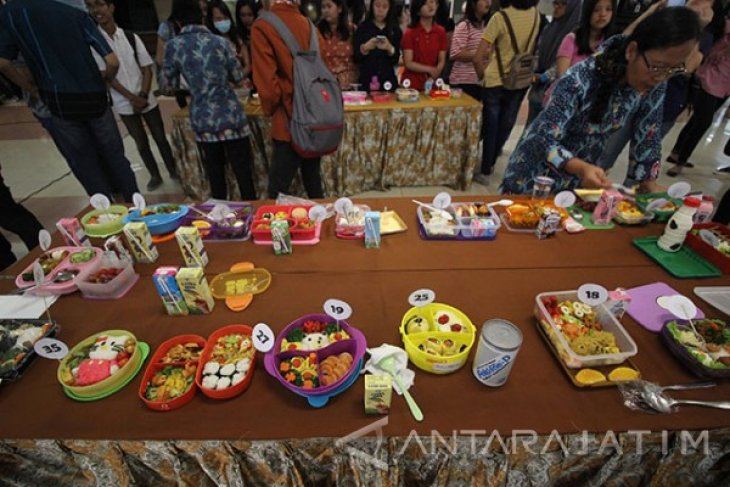 Lomba Menyusun Bekal Makanan