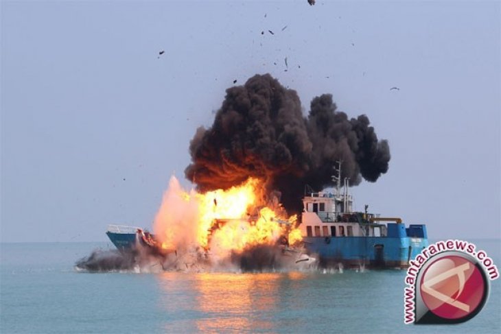 Koarmabar Tangkap Tiga Kapal Asing Vietnam-Singapura