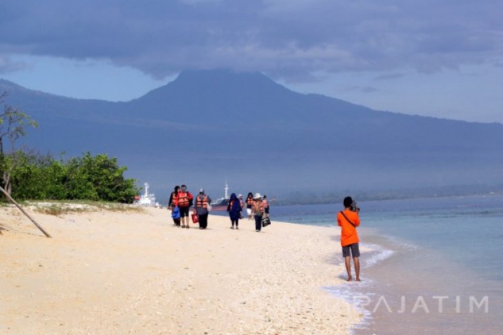 Wisata Pulau Tabuhan