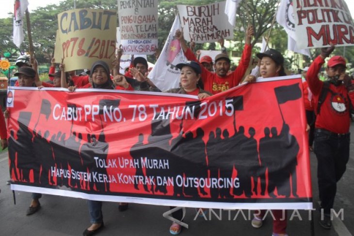 Buruh Tuntut Kenaikan UMK